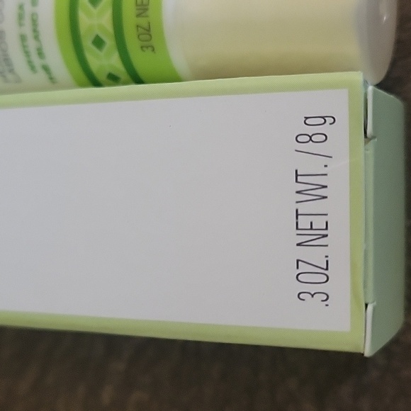 3/$30 MARY KAY Satin Lips Shea Butter Balm - Picture 3 of 8